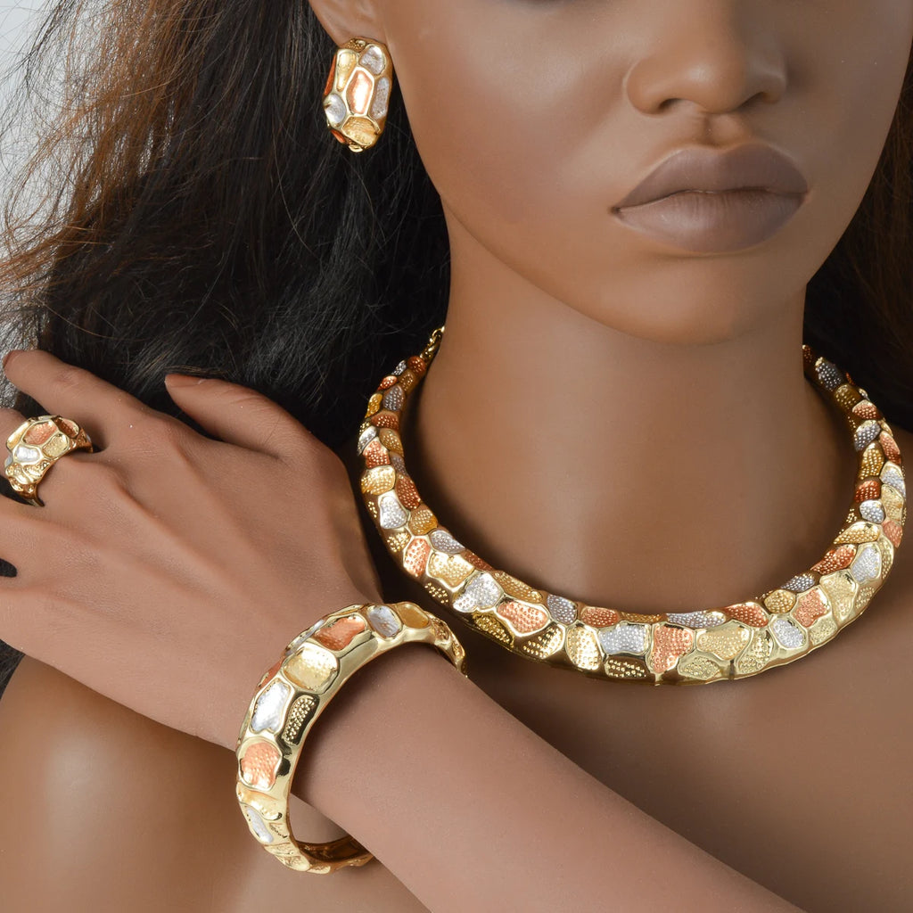 Dubai Luxury Textured Collar 4-Piece Jewelry Set