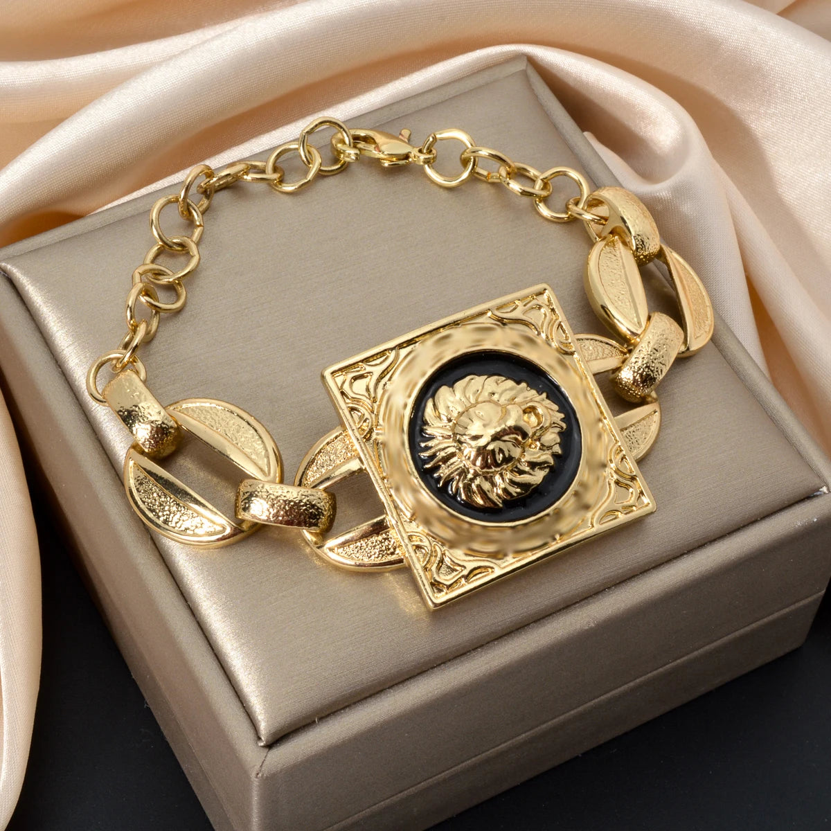 The Empress Dubai 18K Gold Plated Luxury Choker & Cuff Set