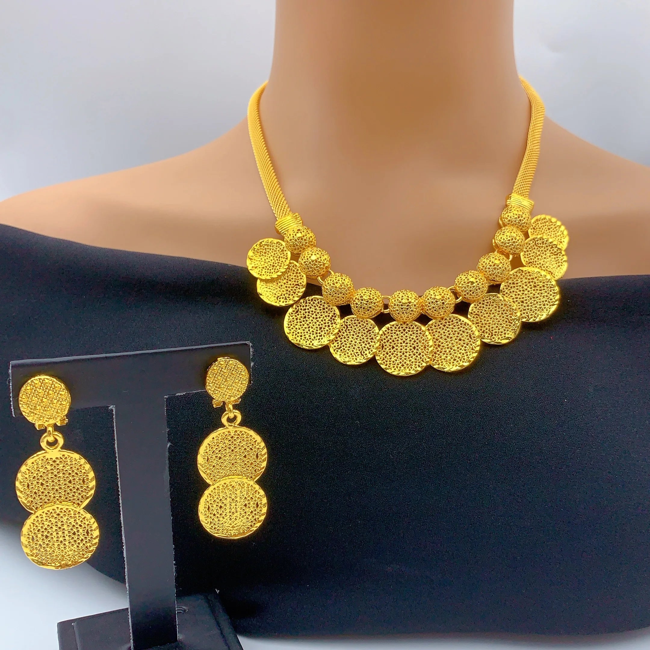 The Royal Diamond Filigree: 24K Gold-Plated Bridal Choker Set