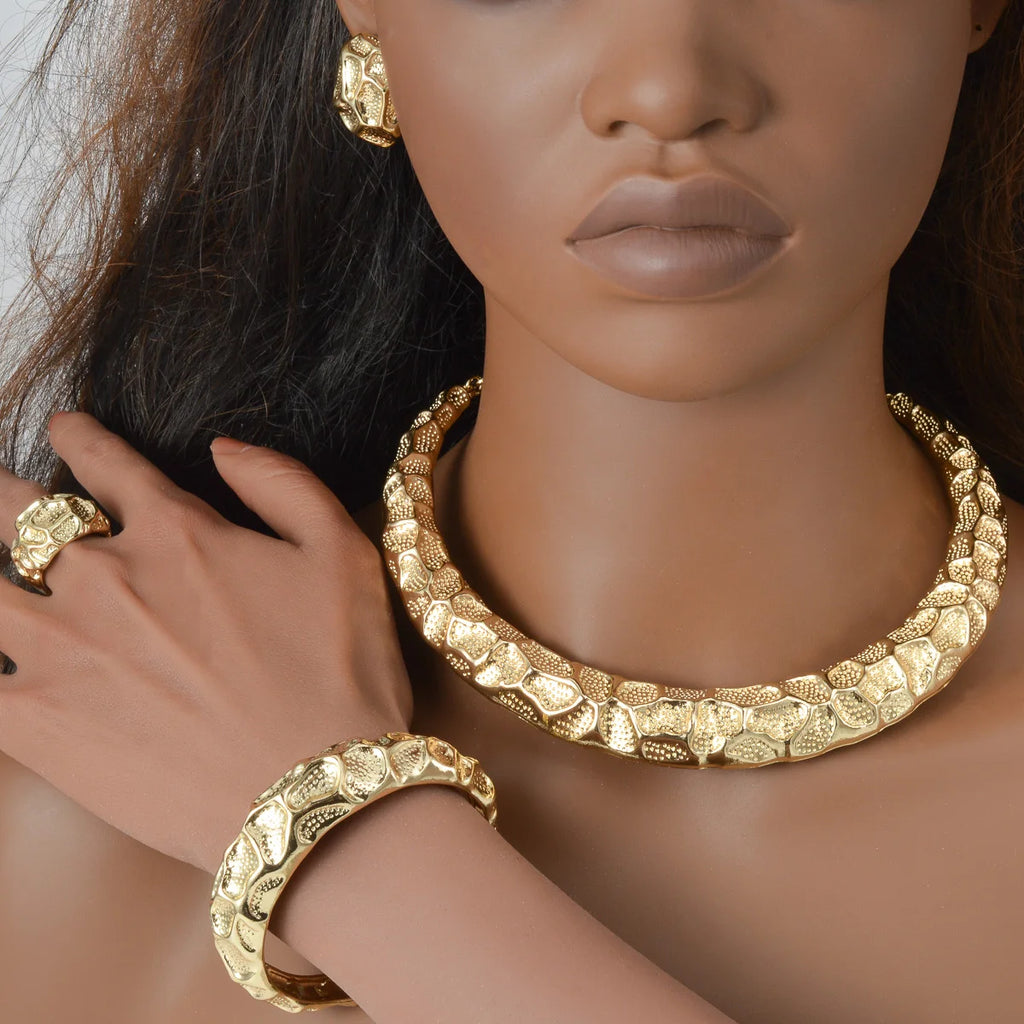 Dubai Luxury Textured Collar 4-Piece Jewelry Set