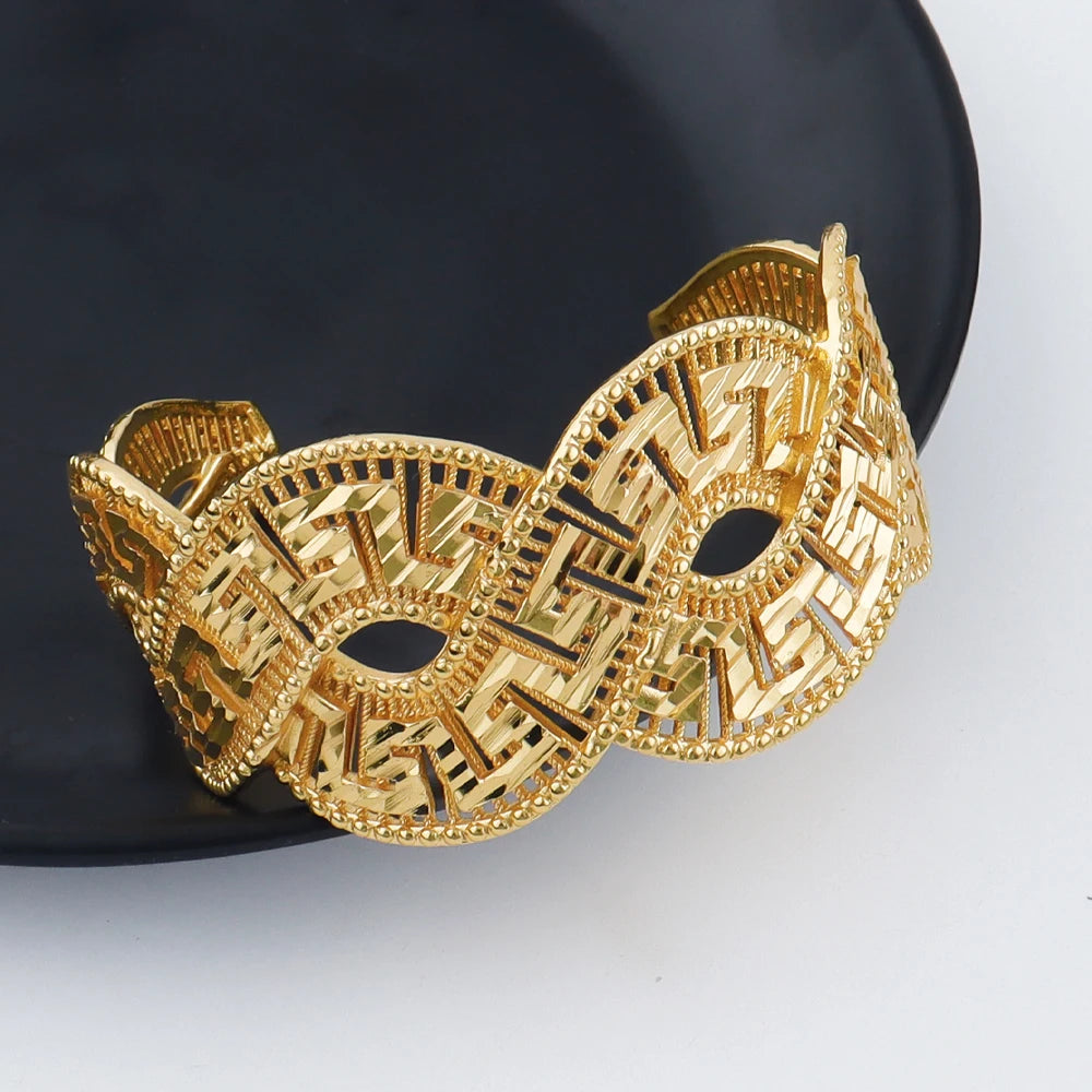 The Olympian Maze: 18K Gold-Plated Structured Motif Set