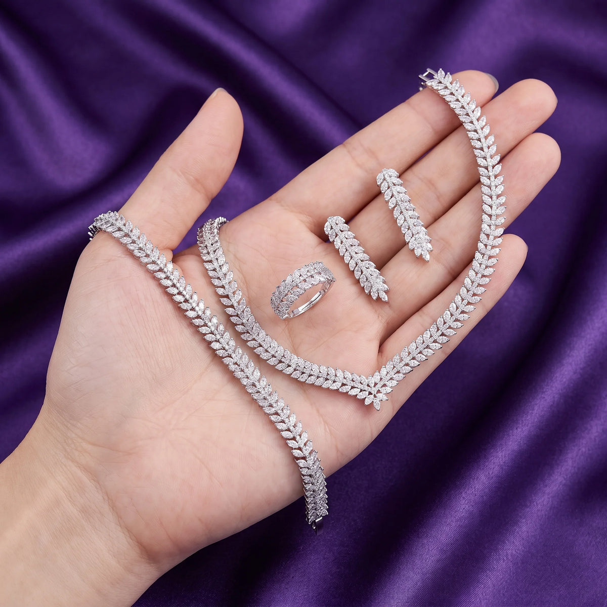 The Imperial Riviera: 4-Piece Dubai V-Contour Diamond Bridal Set