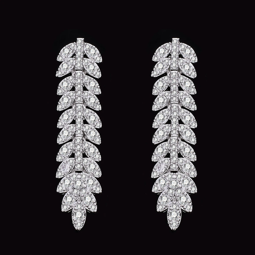 The Imperial Riviera: 4-Piece Dubai V-Contour Diamond Bridal Set